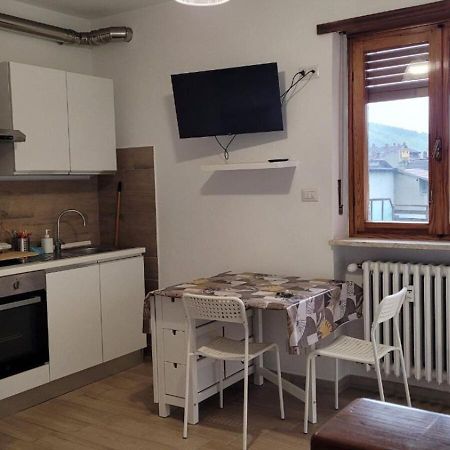 Casa Con Terrazzo E Vista Lejlighed Chiomonte Eksteriør billede