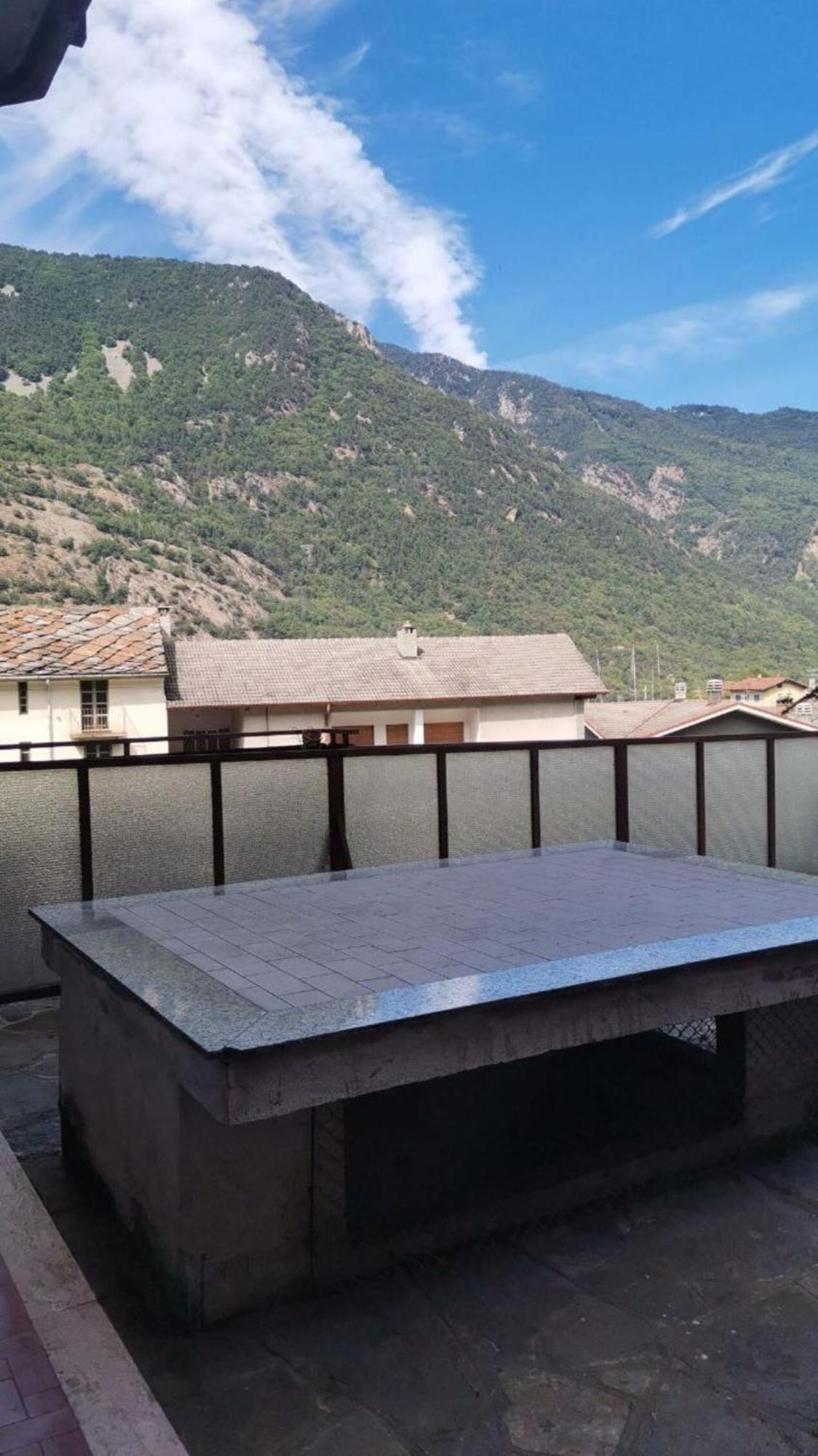 Casa Con Terrazzo E Vista Lejlighed Chiomonte Eksteriør billede